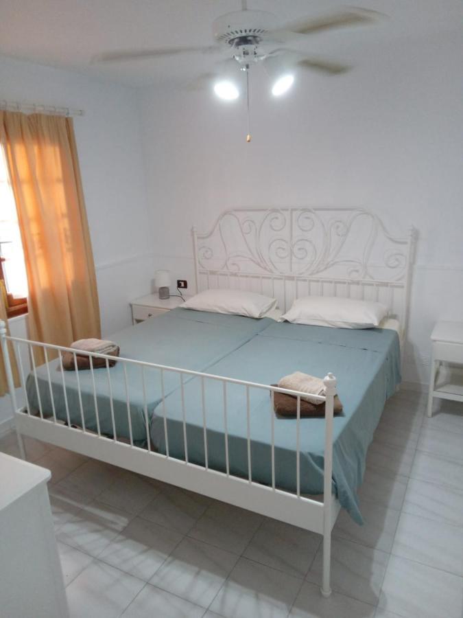 Blue Island House On The Hill Apartman Los Cristianos  Kültér fotó